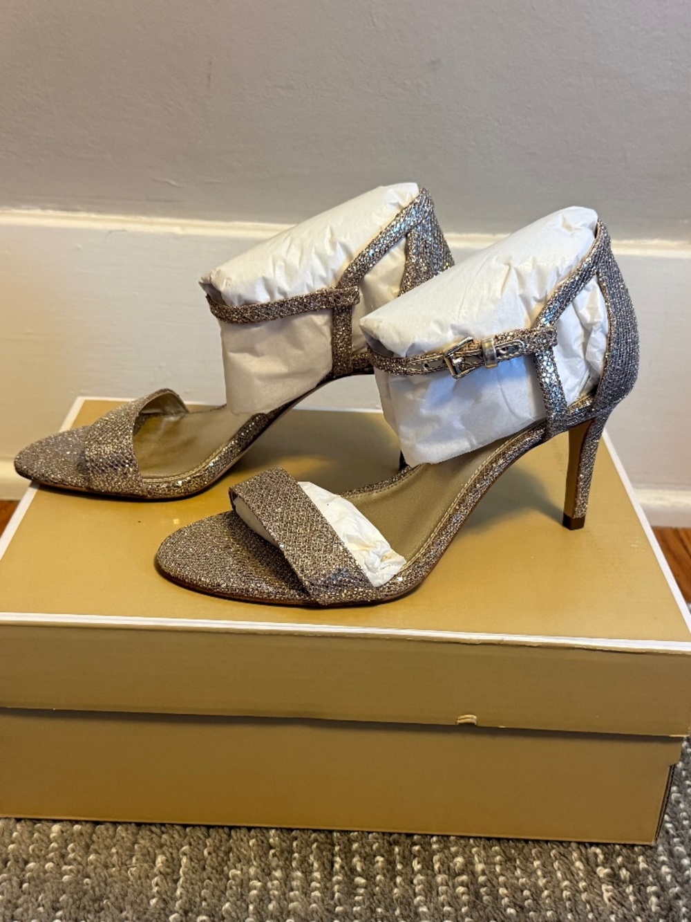 Michael Kors Simone Glitter Mesh Sandals Silver Sand Heels Size 5